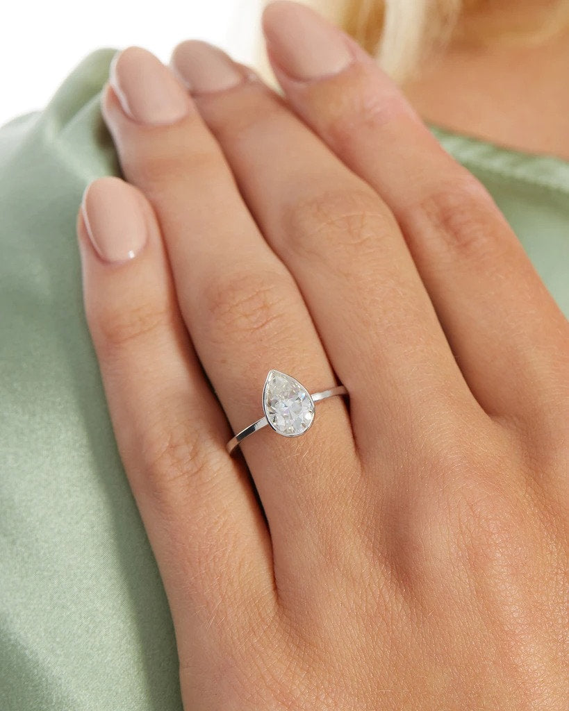 Pear cut Moissanite Engagement gifts for women ring wedding